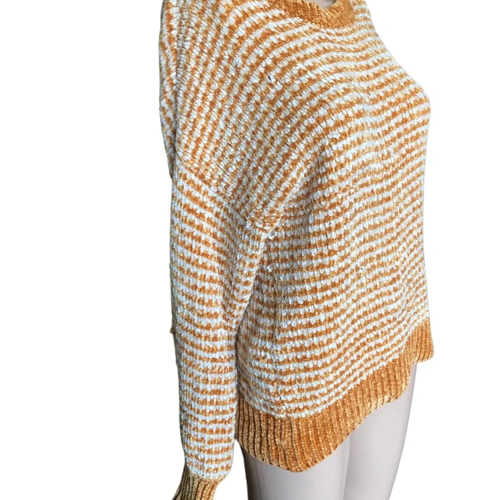 Vintage Chenille Sweater - Picture 2 of 5